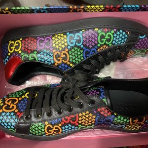 Message me for prices. ALL AUTHENTIC !Sizes range from 9-9.5 men.